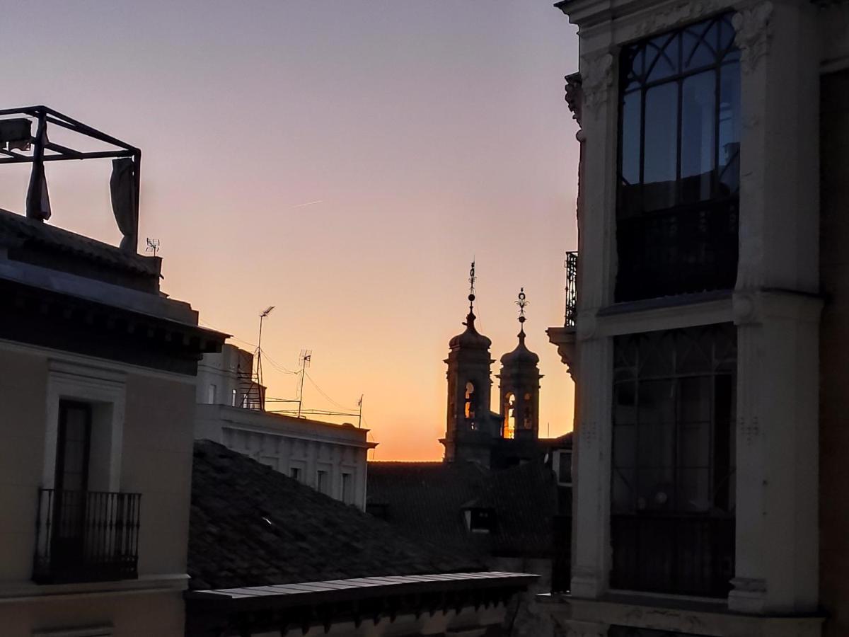 Nuevo Elegante Piso Vintage En Plena Plaza Mayor マドリード エクステリア 写真