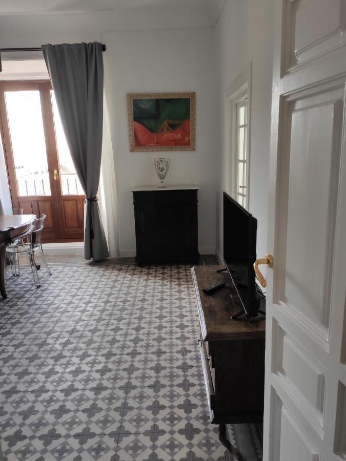 Nuevo Elegante Piso Vintage En Plena Plaza Mayor マドリード エクステリア 写真